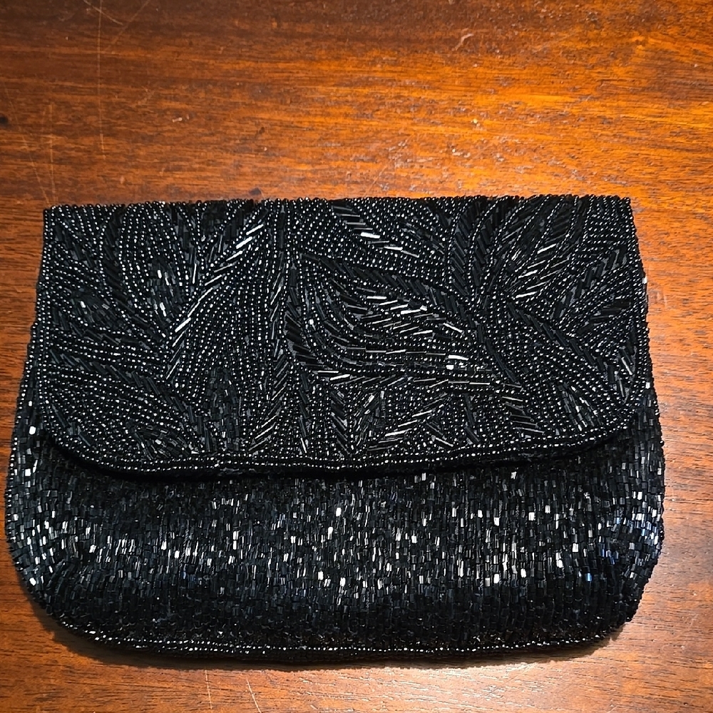 La Regale Black Beaded Clutch Wristlet